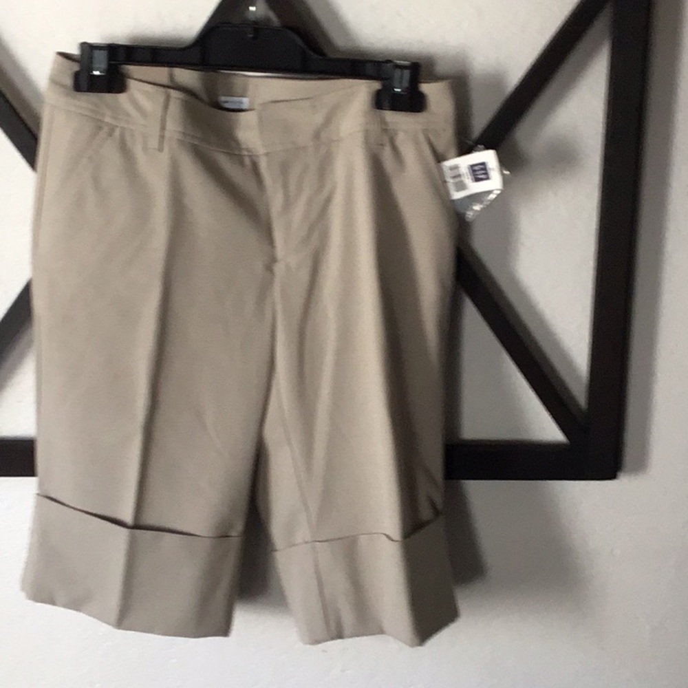 Gap women’s cuffed Clamdigger